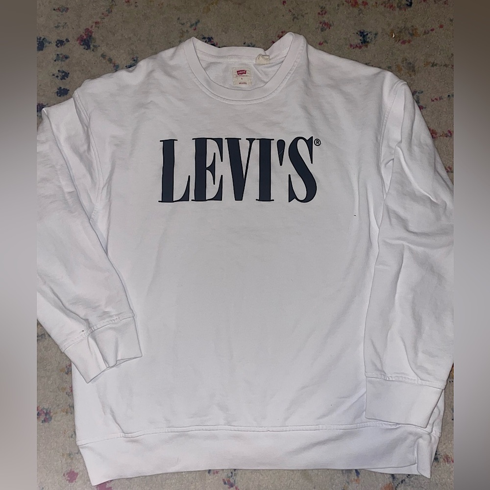 Levi’s crewneck